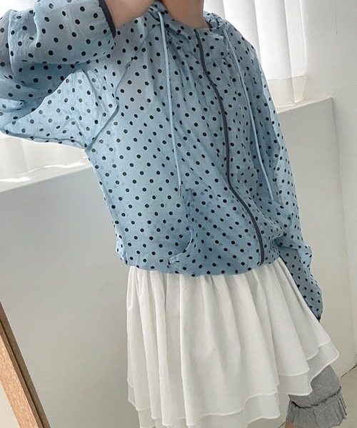LYEON(リヨン)の「ドットジップパーカー(パーカー・レディース・ブルー/ブラック/ホワイト・FREE)」の13枚目の写真