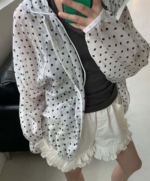 LYEON(リヨン)の「ドットジップパーカー(パーカー・レディース・ブルー/ブラック/ホワイト・FREE)」の18枚目の写真