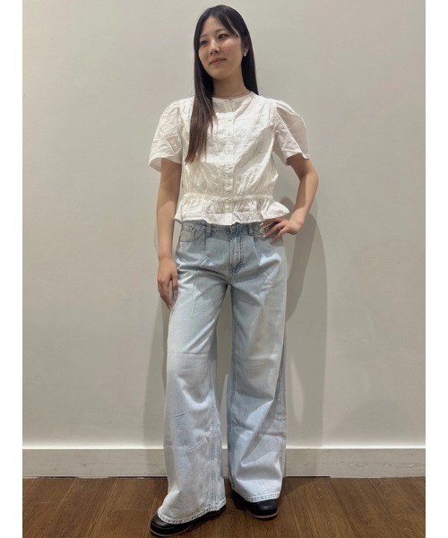 GAP(ギャップ)の「ミッドライズ ウルトラソフト プリーツ バギーデニム(デニムパンツ・レディース・ライトインディゴブルー・30/29/28/27/26/25/24/23)」の8枚目の写真