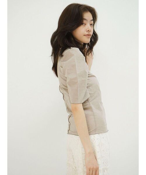 FIKA.（フィーカ）の「Mellow puff sleeve tops（Tシャツ/カットソー・レディース・ブラック/オフホワイト/グレー系その他3・MEDIUM）」の5枚目の写真