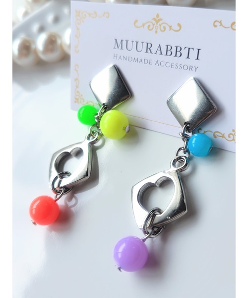tone(トーン)の「【MUURABBTI】ハートのカラフルポップピアス(MA)(ピアス(両耳用)・レディース・ブルー系その他/パープル系その他・FREE)」の4枚目の写真