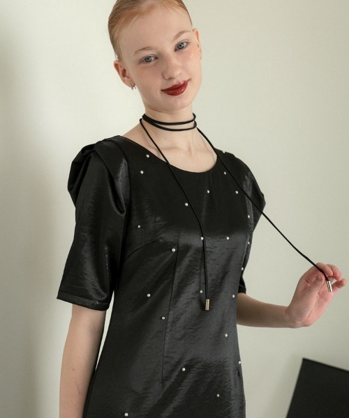 DONOBAN(ドノバン)の「【ANDRESD】pearl glow satin dress 結婚式 パーティードレス オケージョンドレス お呼ばれ 二次会 成人式 同窓会(ドレス・レディース・ブラック/ブロンズ・L/M/S)」の11枚目の写真