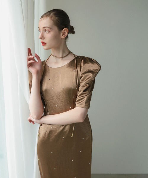 DONOBAN(ドノバン)の「【ANDRESD】pearl glow satin dress 結婚式 パーティードレス オケージョンドレス お呼ばれ 二次会 成人式 同窓会(ドレス・レディース・ブラック/ブロンズ・L/M/S)」の15枚目の写真
