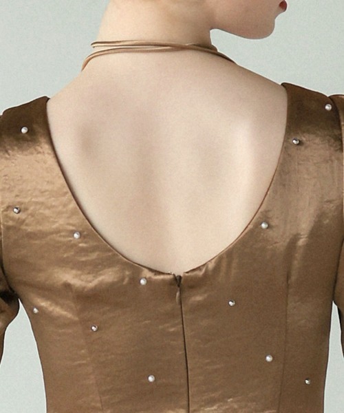 DONOBAN(ドノバン)の「【ANDRESD】pearl glow satin dress 結婚式 パーティードレス オケージョンドレス お呼ばれ 二次会 成人式 同窓会(ドレス・レディース・ブラック/ブロンズ・L/M/S)」の19枚目の写真