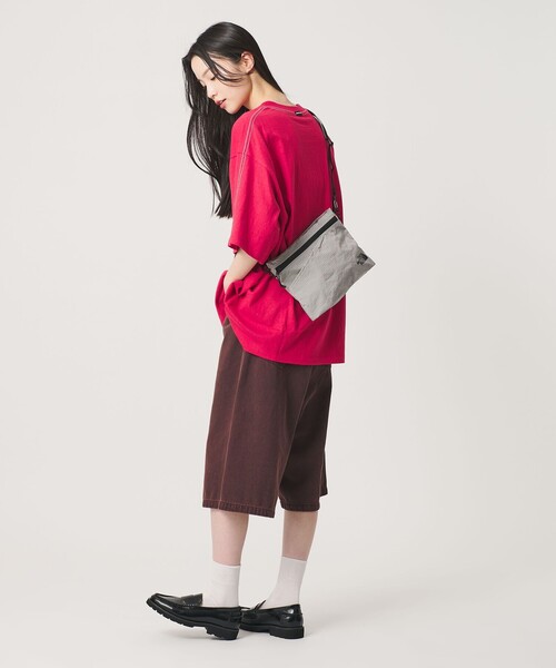 THE NORTH FACE(ザノースフェイス)の「<THE NORTH FACE>ラフター ショルダーポーチ M/ショルダーバッグ(ショルダーバッグ・レディース・ライトグレー/ブラック・FREE)」の5枚目の写真