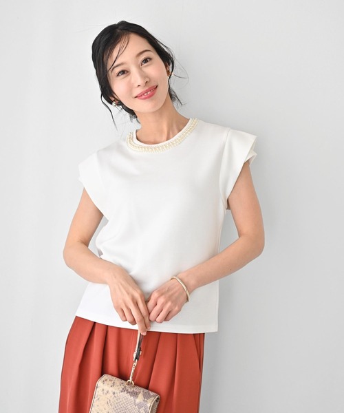 Ehre style(エーレスタイル)の「首元パールで お顔 映え服 立体袖Tシャツ(Tシャツ/カットソー・レディース・ホワイト/ブラック・FREE)」の20枚目の写真