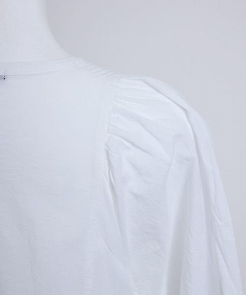 vent blanc(ヴァンブラン)の「vent blanc ヴァンブラン コットンローン ピンタック デザインシャツブラウス(ワンピース・レディース・ブラック/オフホワイト/インディゴブルー・FREE)」の13枚目の写真