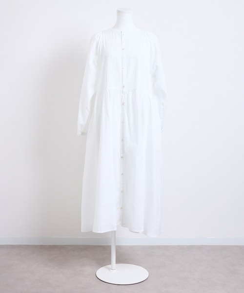 vent blanc(ヴァンブラン)の「vent blanc ヴァンブラン コットンローン ピンタック デザインシャツブラウス(ワンピース・レディース・ブラック/オフホワイト/インディゴブルー・FREE)」の7枚目の写真