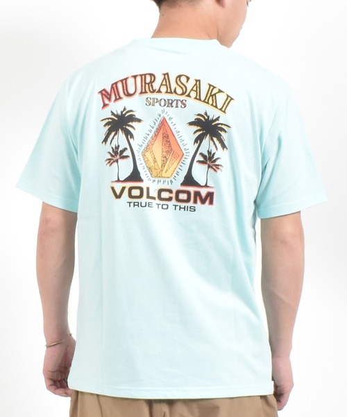 ムラサキスポーツ(ムラサキスポーツ)の「【ムラサキスポーツ限定】MURASAKI ムラサキ × VOLCOM ボルコム 半袖 Tシャツ バックプリント 90年代 BG05AU01(シャツ/ブラウス・メンズ・ホワイト/ライトグリーン/ブラック・M/L/XL)」の3枚目の写真