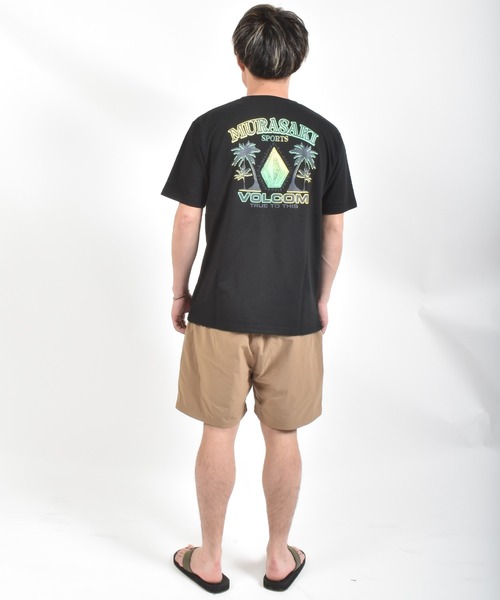 ムラサキスポーツ(ムラサキスポーツ)の「【ムラサキスポーツ限定】MURASAKI ムラサキ × VOLCOM ボルコム 半袖 Tシャツ バックプリント 90年代 BG05AU01(シャツ/ブラウス・メンズ・ホワイト/ライトグリーン/ブラック・M/L/XL)」の13枚目の写真