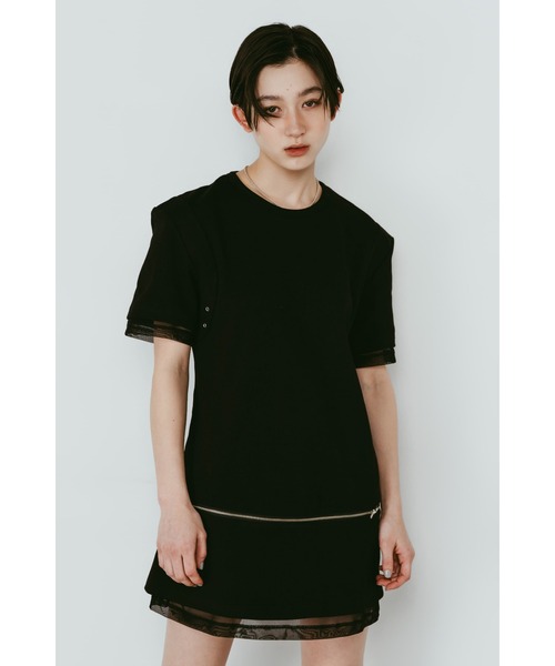 Knuth Marf(クヌースマーフ)の「structured shoulder top(Tシャツ/カットソー・レディース・ブラック/ライトベージュ・X-SMALL/SMALL)」の1枚目の写真