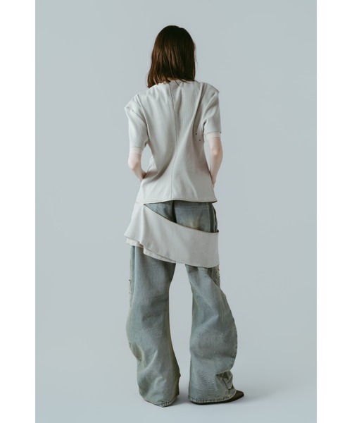 Knuth Marf(クヌースマーフ)の「structured shoulder top(Tシャツ/カットソー・レディース・ブラック/ライトベージュ・X-SMALL/SMALL)」の8枚目の写真