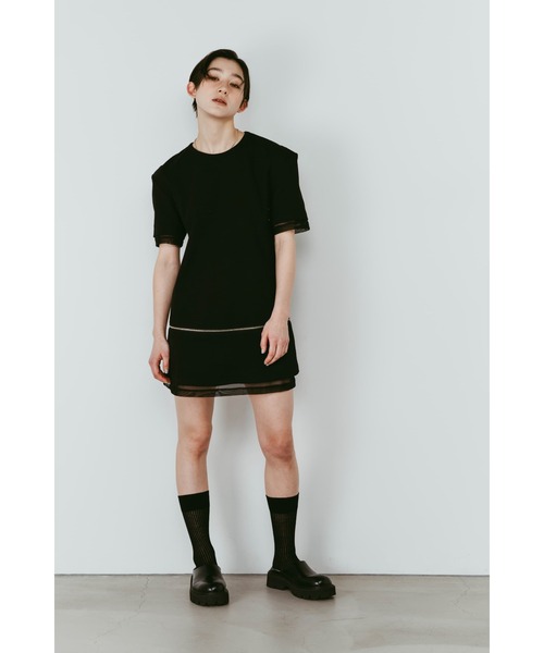 Knuth Marf(クヌースマーフ)の「structured shoulder top(Tシャツ/カットソー・レディース・ブラック/ライトベージュ・X-SMALL/SMALL)」の18枚目の写真