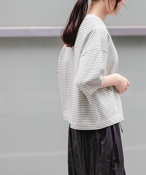 FORK&SPOON(フォークアンドスプーン)の「FORK&SPOON マルチボーダーTシャツ(Tシャツ/カットソー・レディース・レッド/グリーン/チャコールグレー・1)」の4枚目の写真