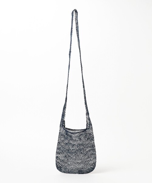 fennica（フェニカ）の「CREOLE / 葛手編み サコッシュ（ショルダーバッグ・レディース・ブラック/サックスブルー・ONE SIZE）」の4枚目の写真