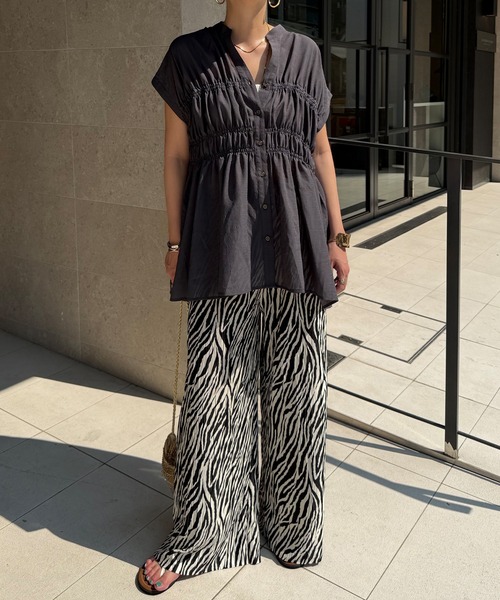 LBC(エルビーシー)の「シャーリングチュニックブラウス(シャツ/ブラウス・レディース・パープル/チャコール/グリーン/ホワイト・M)」の11枚目の写真