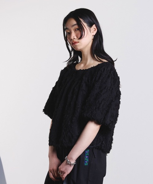 ROSE BUD(ローズバッド)の「OFF SHOULDER BLOUSE(シャツ/ブラウス・レディース・ベージュ/ブラック・ONE SIZE)」の16枚目の写真