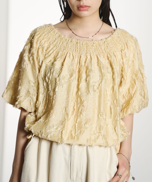 ROSE BUD(ローズバッド)の「OFF SHOULDER BLOUSE(シャツ/ブラウス・レディース・ベージュ/ブラック・ONE SIZE)」の10枚目の写真