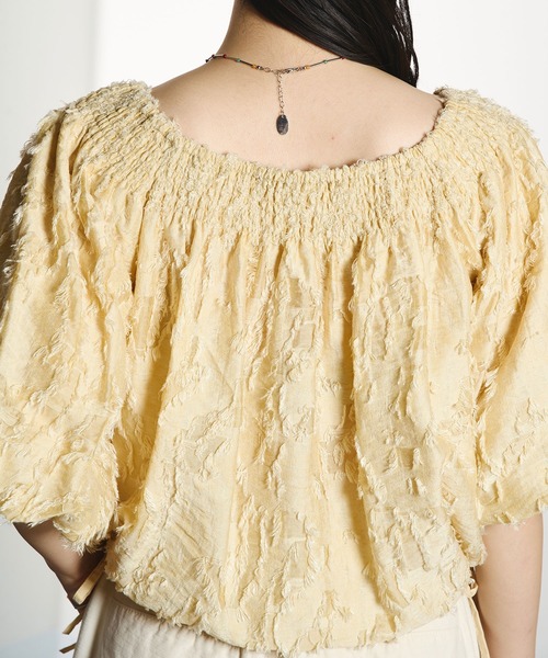 ROSE BUD(ローズバッド)の「OFF SHOULDER BLOUSE(シャツ/ブラウス・レディース・ベージュ/ブラック・ONE SIZE)」の13枚目の写真