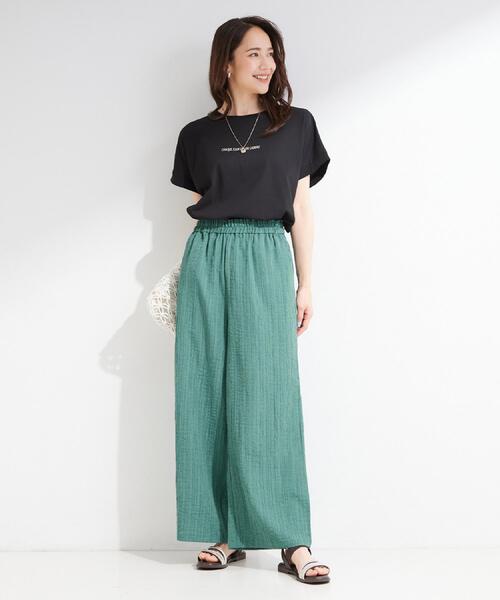 SHOO・LA・RUE(シューラルー)の「【汗じみ防止/ひんやり/体型カバー】真夏の味方。汗じみが気になりにくい 大人の刺繍ロゴTシャツ(Tシャツ/カットソー・レディース・ホワイト/ブルー/ダークグレー/ブラック/ブラウン系その他/イエロー系その他・02/01/04/03)」の7枚目の写真
