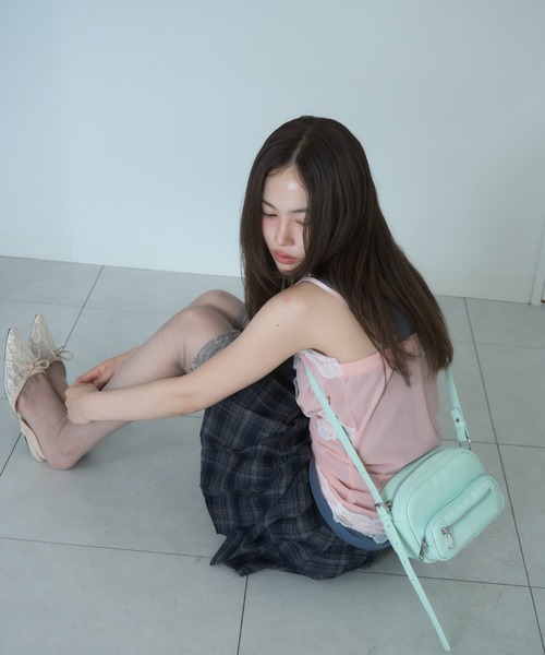 Smyeon(スミョン)の「Compact design shoulder bag/コンパクトデザインショルダーバッグ(ショルダーバッグ・レディース・ブラック/ミント/ライトブルー/ベビーピンク・FREE)」の8枚目の写真