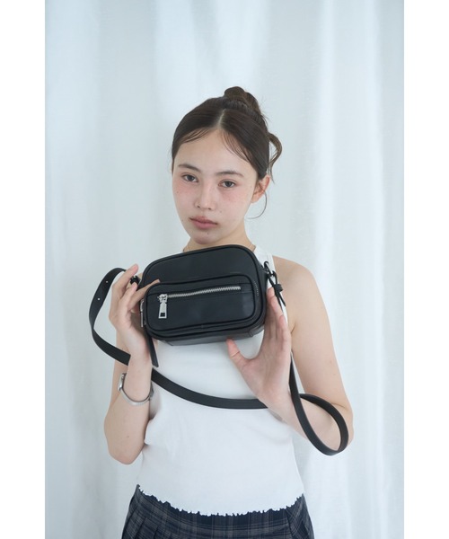Smyeon(スミョン)の「Compact design shoulder bag/コンパクトデザインショルダーバッグ(ショルダーバッグ・レディース・ブラック/ミント/ライトブルー/ベビーピンク・FREE)」の15枚目の写真