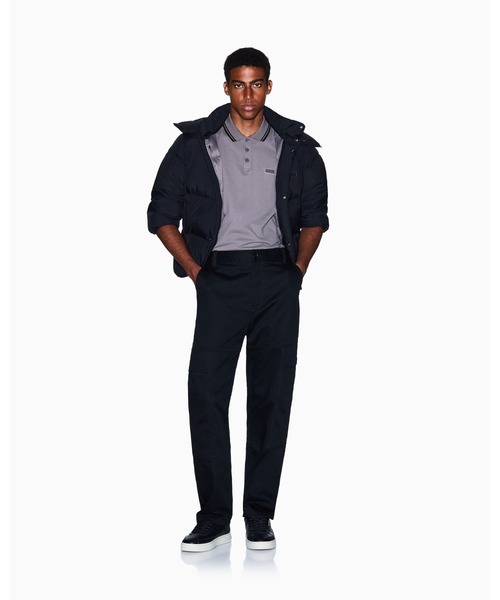 ARMANI EXCHANGE(アルマーニエクスチェンジ)の「【A|X アルマーニ エクスチェンジ】AXロゴ コットンピケ 半袖ポロシャツ/REGULAR(ポロシャツ・メンズ・チャコールグレー×ブラック・X-SMALL/LARGE)」の4枚目の写真