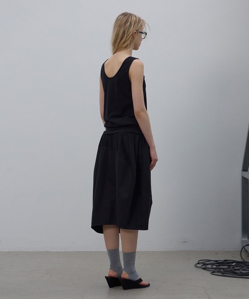 LCDC TM(エルシーディーシーティーエム)の「SHAPED HEM TANK TOP(タンクトップ・レディース・ブラック/グレー・S/M)」の6枚目の写真