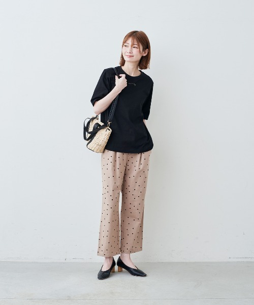 IEDIT(イディット)の「IEDIT 接触冷感加工がうれしい配色ワンポイントロゴTシャツ(Tシャツ/カットソー・レディース・ネイビー/オフホワイト/ブラック・L/S/LL/M/3L)」の5枚目の写真