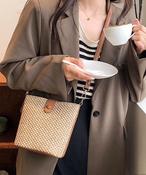 TONE SELECT GOODS（トーンセレクトグッズ）の「Liaa/かご風 編み ショルダーバッグ A18818（ショルダーバッグ・レディース・ホワイト/ブラウン/ブラック・FREE）」の3枚目の写真