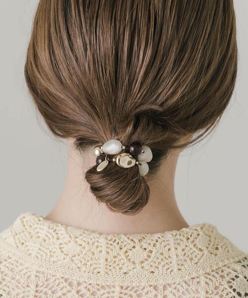 SMELLY(スメリー)の「ストーンライクモチーフヘアポニー(ヘアゴム・レディース・ブラウン系その他/ブラック系その他・-)」の14枚目の写真