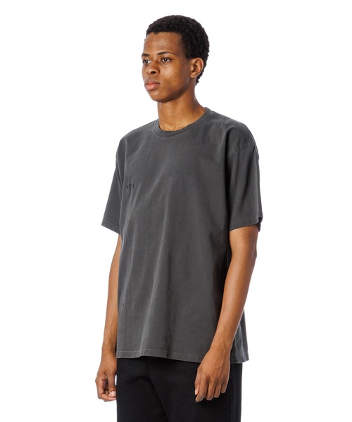 Sandinista(サンディニスタ)の「Error Pigment Dye Tee / ミス刺繍ピグメントTシャツ(Tシャツ/カットソー・メンズ・ブラウン/グレー/ブラック/ライトブルー・X-LARGE/LARGE/MEDIUM)」の5枚目の写真