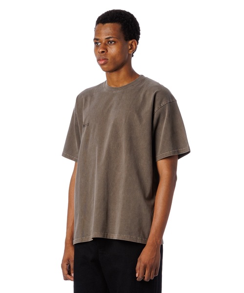 Sandinista(サンディニスタ)の「Error Pigment Dye Tee / ミス刺繍ピグメントTシャツ(Tシャツ/カットソー・メンズ・ブラウン/グレー/ブラック/ライトブルー・X-LARGE/LARGE/MEDIUM)」の11枚目の写真