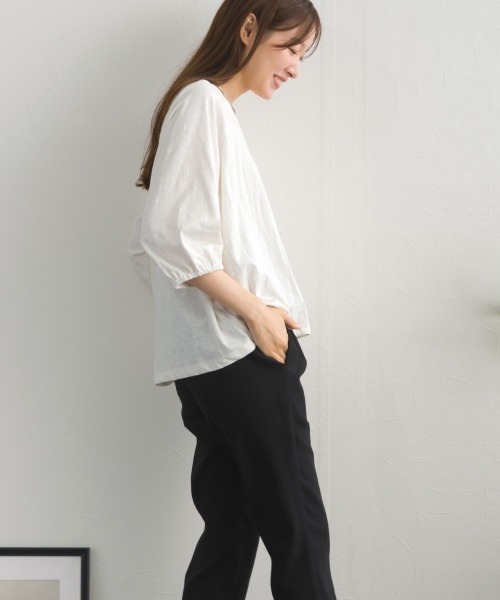 OMNES（オムネス）の「スラブ天竺 ラグランVネック 5分袖Tシャツ UVカット付（Tシャツ/カットソー・レディース・レッド/ブラウン/ブラック/ホワイト・FREE）」の14枚目の写真