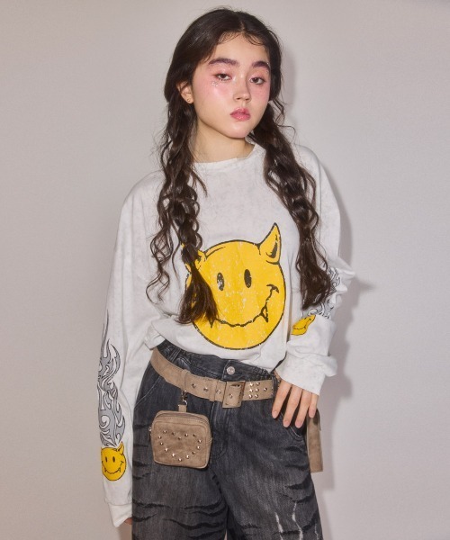 Candy Stripper(キャンディストリッパー)の「DEVIL SMILE トップス(Tシャツ/カットソー・レディース・カーキ/チャコール/オフホワイト・FREE)」の7枚目の写真