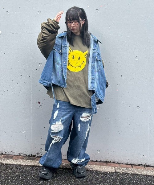 Candy Stripper(キャンディストリッパー)の「DEVIL SMILE トップス(Tシャツ/カットソー・レディース・カーキ/チャコール/オフホワイト・FREE)」の17枚目の写真