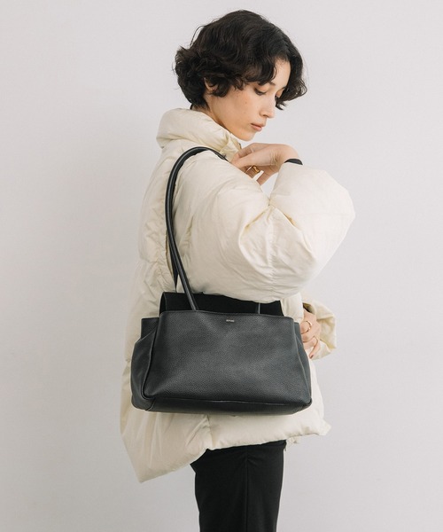 Beau're(ヴュレ)の「BEAURE スエードコンビ トートバッグ(トートバッグ・レディース・ブラウン/ブラック/グレイッシュベージュ・FREE)」の15枚目の写真