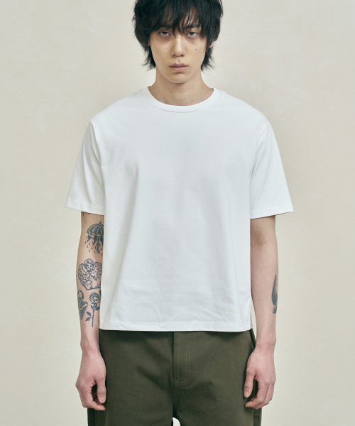 FERNOV(ペルノブ)の「エッセンシャル半袖Tシャツ5色(Tシャツ/カットソー・メンズ・ホワイト/ブラック/グレー/チャコール/ネイビー・1/2/3/4/5)」の8枚目の写真