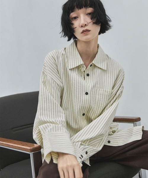 feepur(フェピュール)の「ビンテージライクストライプシャツ(シャツ/ブラウス・レディース・チャコールグレー/アイボリー・MEDIUM)」の2枚目の写真