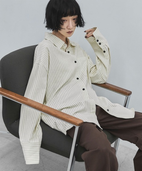 feepur(フェピュール)の「ビンテージライクストライプシャツ(シャツ/ブラウス・レディース・チャコールグレー/アイボリー・MEDIUM)」の6枚目の写真