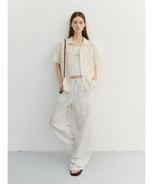 DUNST(ダンスト)の「UNISEX HOLIDAY JACQUARD SHIRT_UDSH6B122_CREAM JACQUARD(シャツ/ブラウス・レディース・アイボリー・MEDIUM/LARGE/SMALL/X-SMALL/X-LARGE)」の2枚目の写真