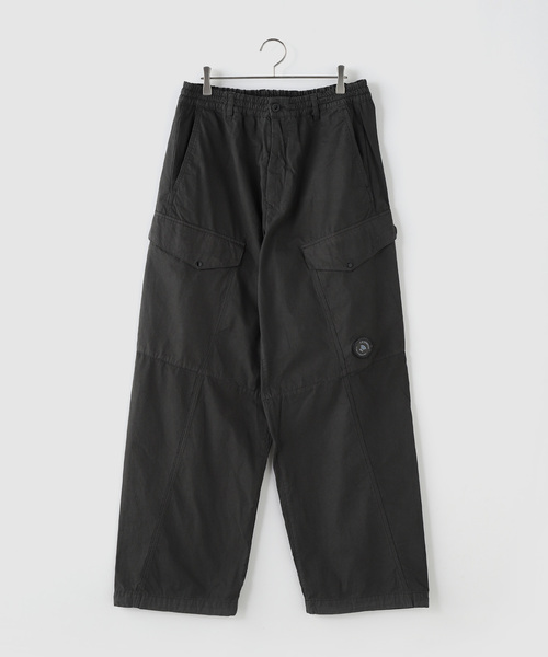 C.P. COMPANY(シーピーカンパニー)の「C.P.Company / シーピーカンパニー MICRO-REPS BOXY LENS CARGO(カーゴパンツ・メンズ・ブラック・46/48)」の1枚目の写真