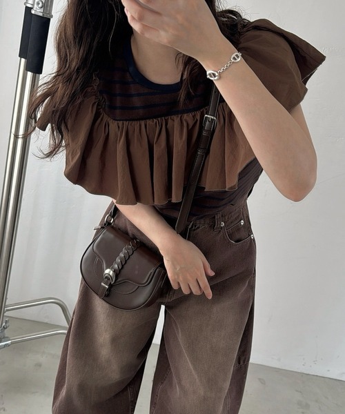 WILLFULLY(ウィルフリー)の「convertible shoulder frill border tops(Tシャツ/カットソー・レディース・アイボリー/ブラック/ブラウン・FREE)」の3枚目の写真
