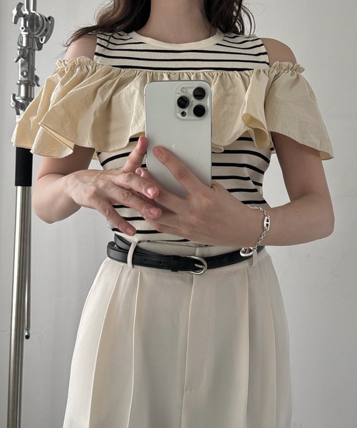 WILLFULLY(ウィルフリー)の「convertible shoulder frill border tops(Tシャツ/カットソー・レディース・アイボリー/ブラック/ブラウン・FREE)」の11枚目の写真