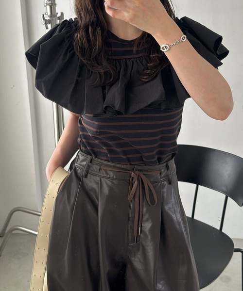WILLFULLY(ウィルフリー)の「convertible shoulder frill border tops(Tシャツ/カットソー・レディース・アイボリー/ブラック/ブラウン・FREE)」の8枚目の写真
