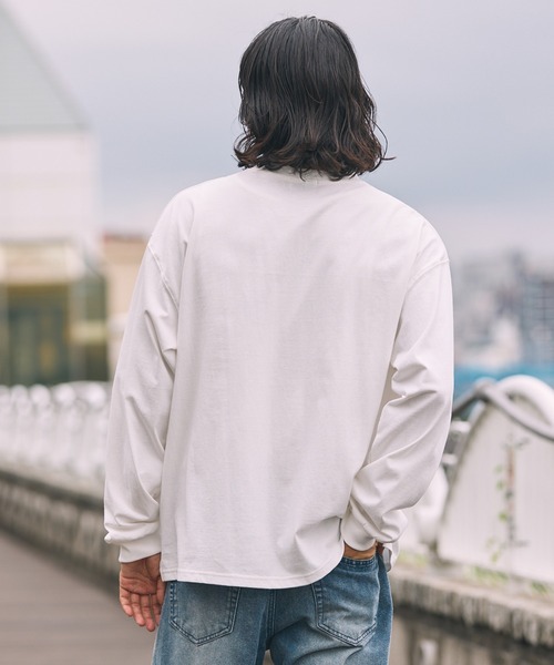 THE CRAFT CREW PRODUCTS（ザクラフトクループロダクツ）の「ドッグ クラシックグラフィック ヘビーウェイト オーバーサイズ 長袖Tシャツ【THE CRAFT CREW PRODUCTS】（Tシャツ/カットソー・メンズ・アッシュグレー/ホワイト系/チャコール/モカ/オフホワイト・S/L/M）」の7枚目の写真