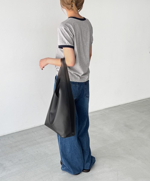CANAL JEAN(キャナルジーン)の「El mar ジェリーショルダーバッグ(ショルダーバッグ・レディース・アイボリー/ブラック・ONE SIZE)」の9枚目の写真