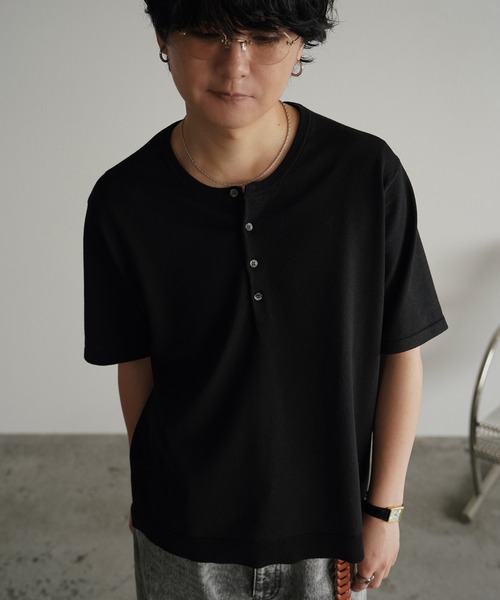 WYM LIDNM(ウィム バイ リドム)の「T/C COMPACT KNIT HENLEY TEE(Tシャツ/カットソー・メンズ・ブラック/ライトグレー/グレー・M/S/L)」の9枚目の写真
