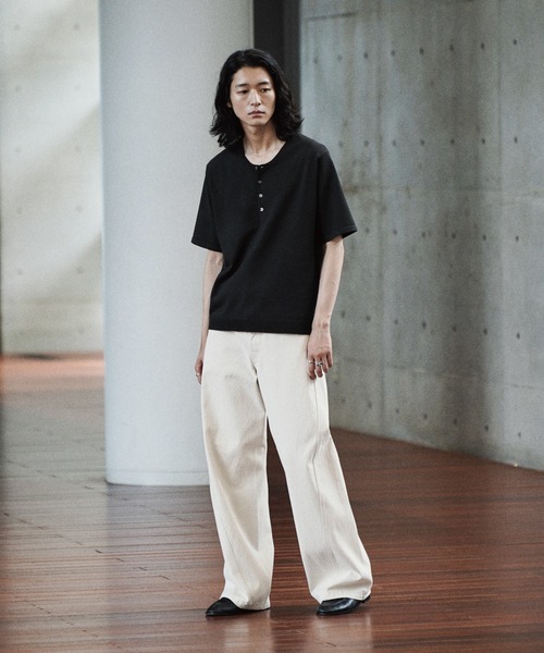 WYM LIDNM(ウィム バイ リドム)の「T/C COMPACT KNIT HENLEY TEE(Tシャツ/カットソー・メンズ・ブラック/ライトグレー/グレー・M/S/L)」の4枚目の写真