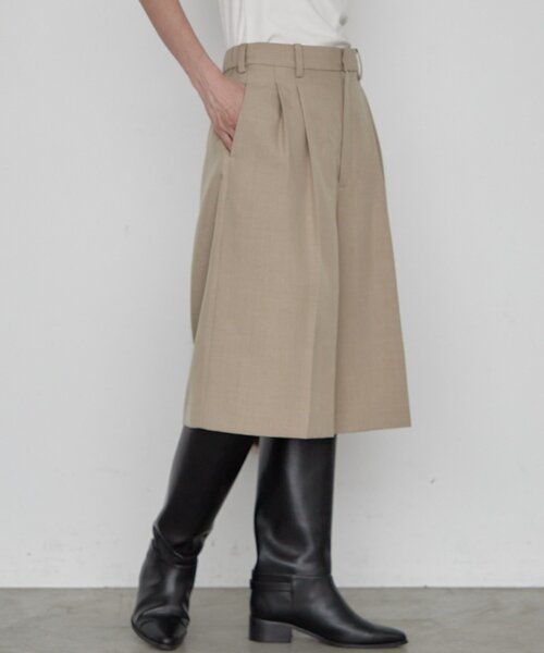 LOUNGEDRESS(ラウンジドレス)の「《セットアップ可》タックハーフパンツ(その他パンツ・レディース・ベージュ・36/38)」の6枚目の写真